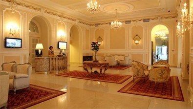 luxury hotel bedrooms